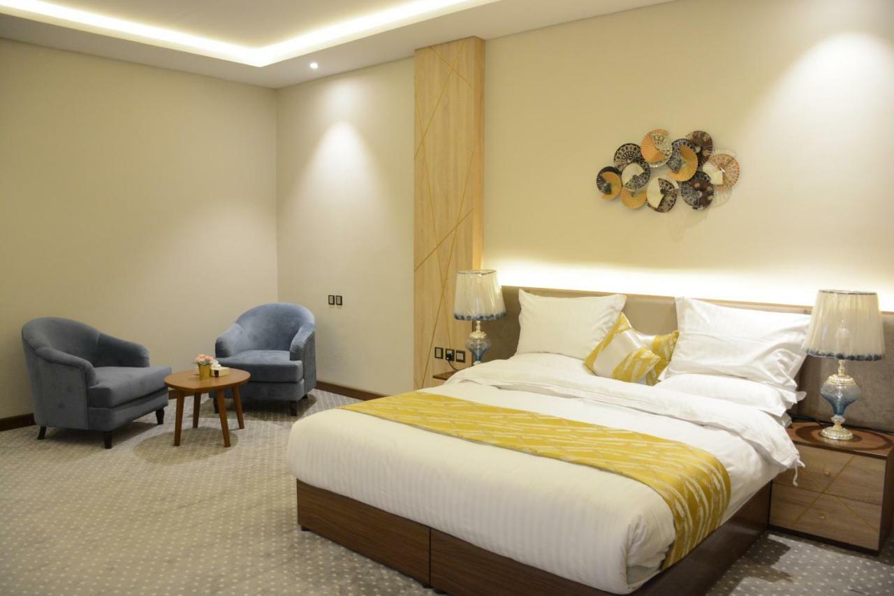 الايوان للاجنحة الفندقية E1 Hotel อัล คาร์จ ภายนอก รูปภาพ