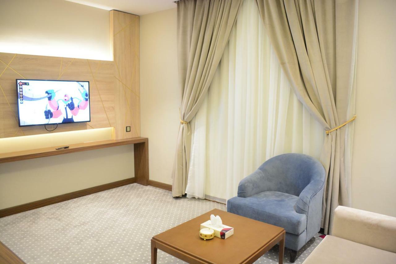 الايوان للاجنحة الفندقية E1 Hotel อัล คาร์จ ภายนอก รูปภาพ
