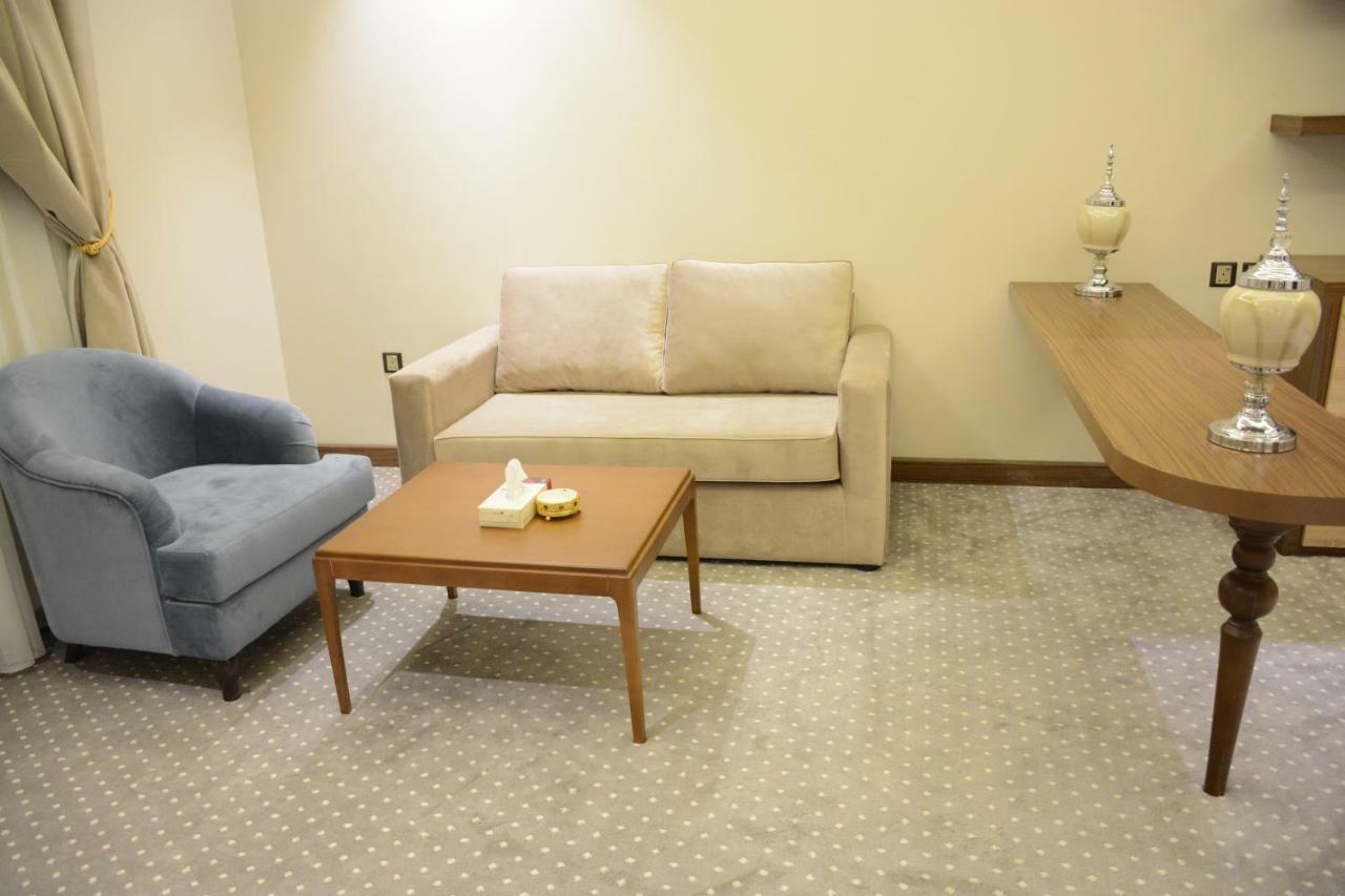 الايوان للاجنحة الفندقية E1 Hotel อัล คาร์จ ภายนอก รูปภาพ