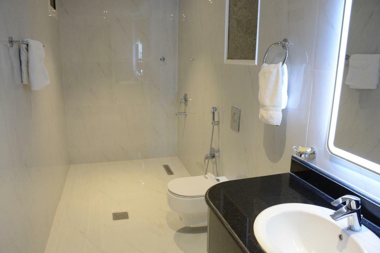 الايوان للاجنحة الفندقية E1 Hotel อัล คาร์จ ภายนอก รูปภาพ