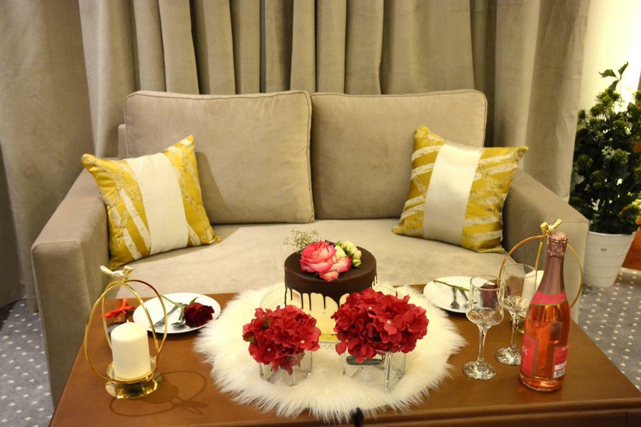 الايوان للاجنحة الفندقية E1 Hotel อัล คาร์จ ภายนอก รูปภาพ