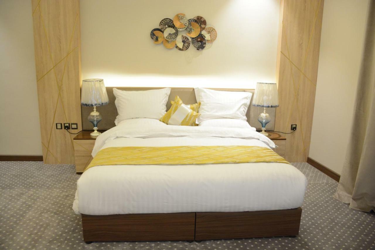 الايوان للاجنحة الفندقية E1 Hotel อัล คาร์จ ภายนอก รูปภาพ