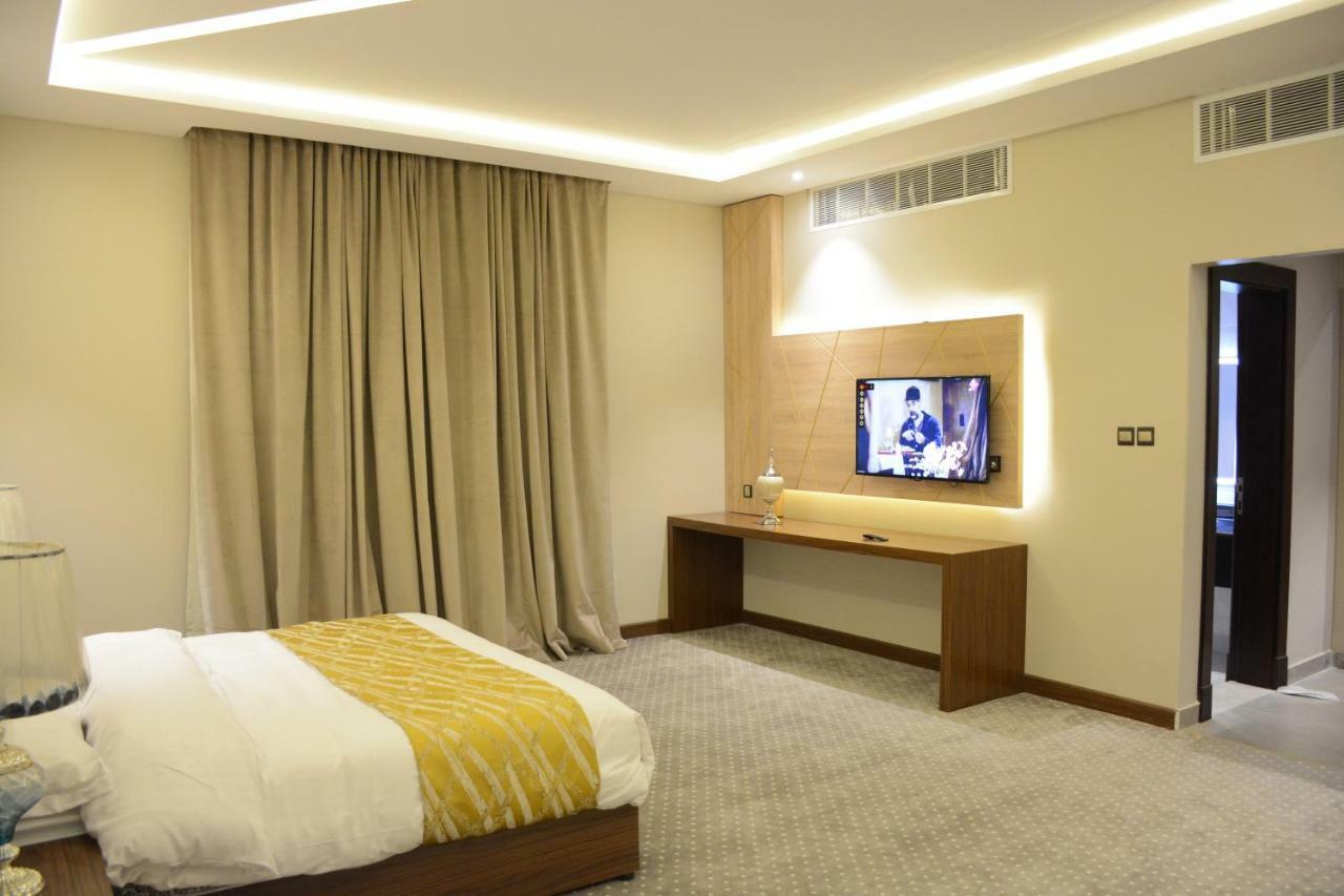 الايوان للاجنحة الفندقية E1 Hotel อัล คาร์จ ภายนอก รูปภาพ