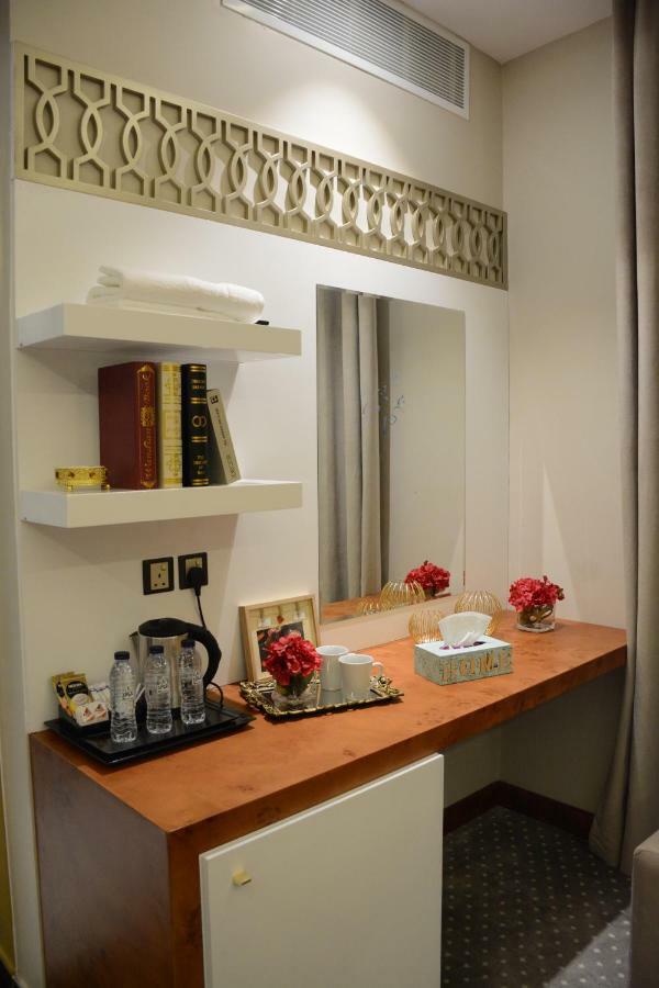 الايوان للاجنحة الفندقية E1 Hotel อัล คาร์จ ภายนอก รูปภาพ