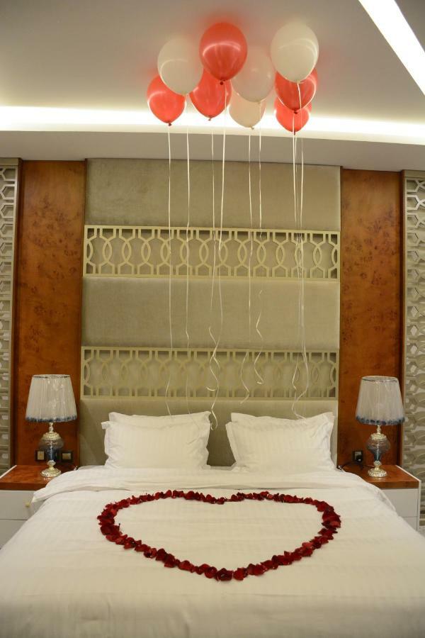 الايوان للاجنحة الفندقية E1 Hotel อัล คาร์จ ภายนอก รูปภาพ