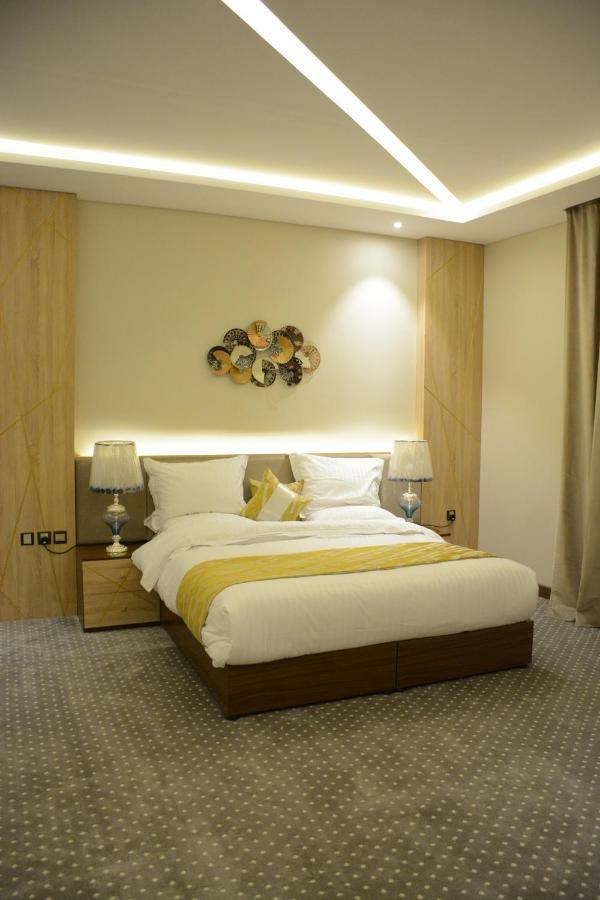 الايوان للاجنحة الفندقية E1 Hotel อัล คาร์จ ภายนอก รูปภาพ