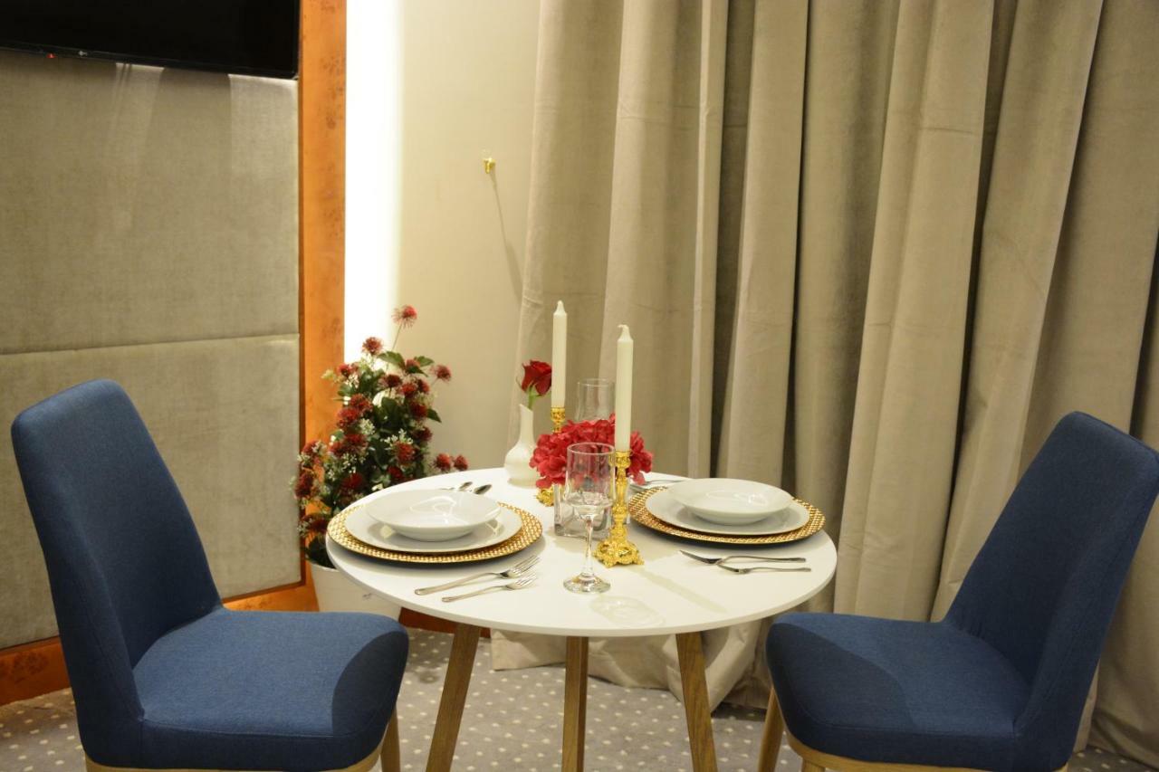 الايوان للاجنحة الفندقية E1 Hotel อัล คาร์จ ภายนอก รูปภาพ